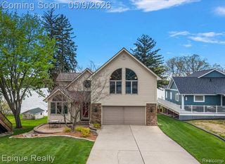 4521 Parnell Drive, Waterford Charter Township, MI 48346