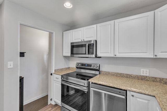 1007 E Walton Ave, Spokane, WA 99207