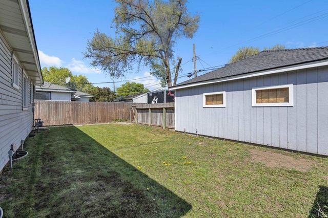 1007 E Walton Ave, Spokane, WA 99207