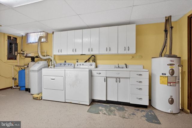 1441 HANEY DR, Harrisburg, PA 17109