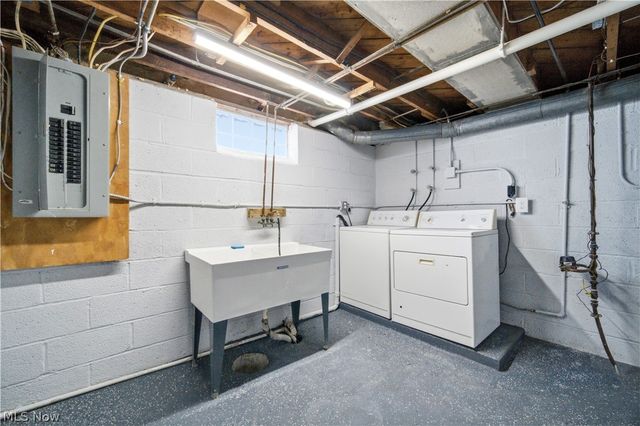 1616 Marietta Avenue, Parma, OH 44134