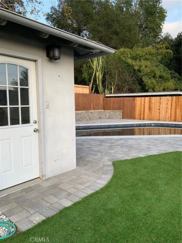 325 Sturtevant Dr., Sierra Madre, CA 91024
