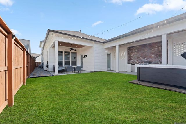 13236 Magnolia Square Dr, Baton Rouge, LA 70818