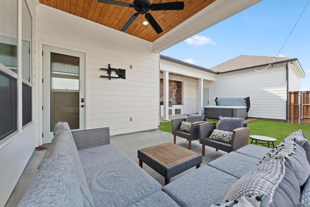 13236 Magnolia Square Dr, Baton Rouge, LA 70818