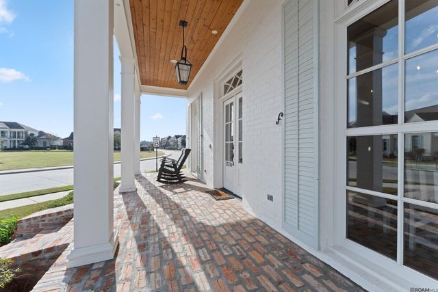 13236 Magnolia Square Dr, Baton Rouge, LA 70818