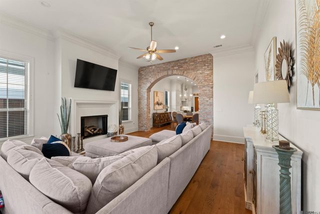 13236 Magnolia Square Dr, Baton Rouge, LA 70818