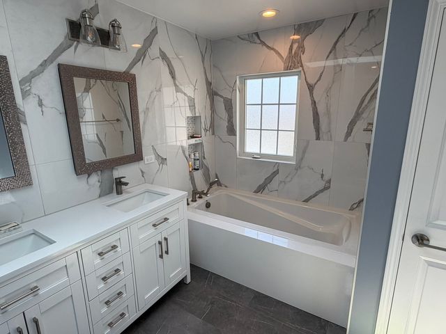 7533 W Carmen Avenue, Harwood Heights, IL 60706