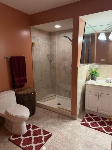 7533 W Carmen Avenue, Harwood Heights, IL 60706