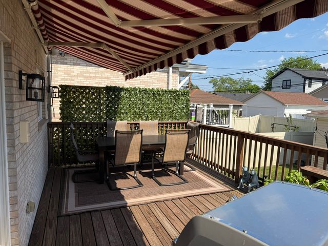 7533 W Carmen Avenue, Harwood Heights, IL 60706