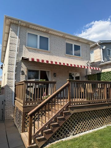 7533 W Carmen Avenue, Harwood Heights, IL 60706