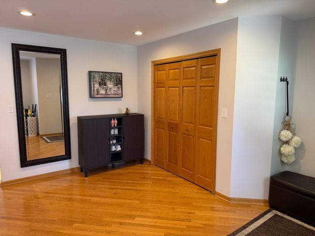 7533 W Carmen Avenue, Harwood Heights, IL 60706