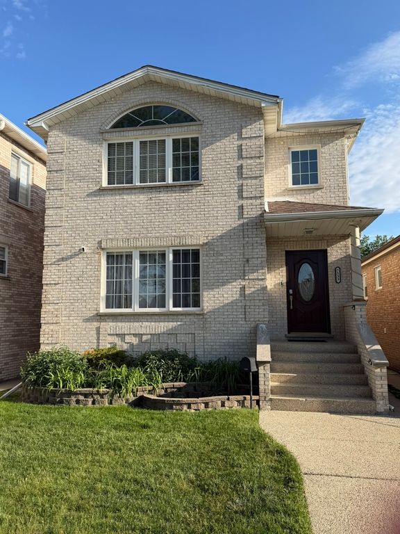 7533 W Carmen Avenue, Harwood Heights, IL 60706