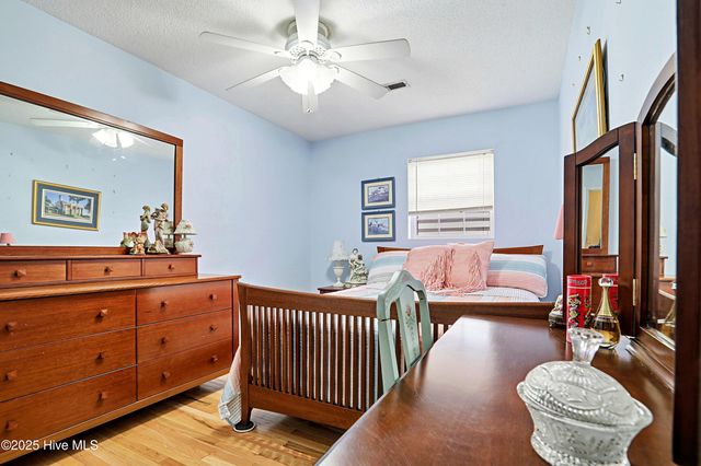 202 W Bedford Road, Wilmington, NC 28411