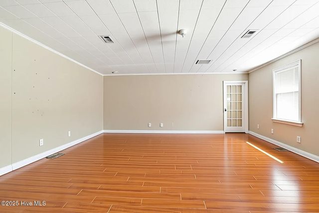 202 W Bedford Road, Wilmington, NC 28411