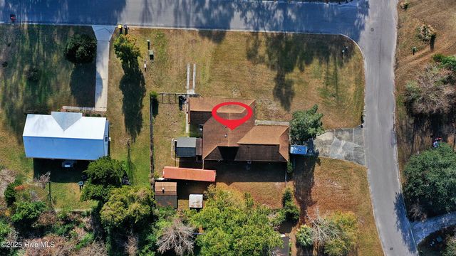 202 W Bedford Road, Wilmington, NC 28411