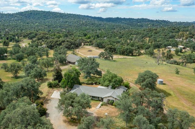 35009 Old Creek Road, Auberry, CA 93602