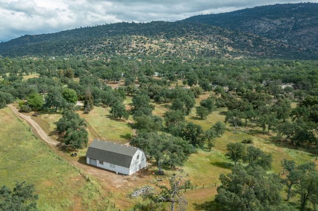 35009 Old Creek Road, Auberry, CA 93602