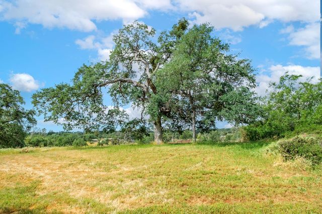 35009 Old Creek Road, Auberry, CA 93602