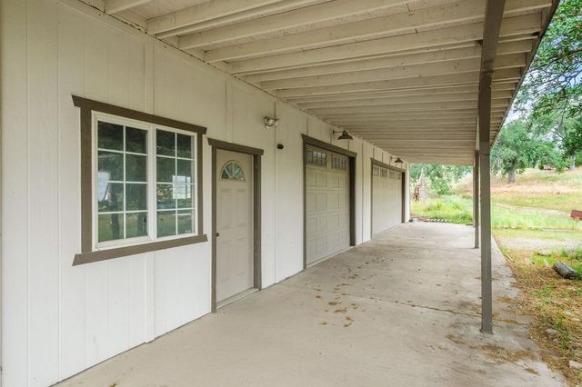 35009 Old Creek Road, Auberry, CA 93602
