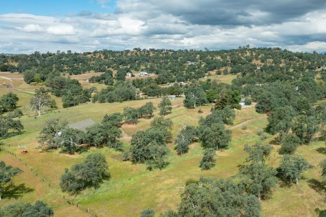 35009 Old Creek Road, Auberry, CA 93602