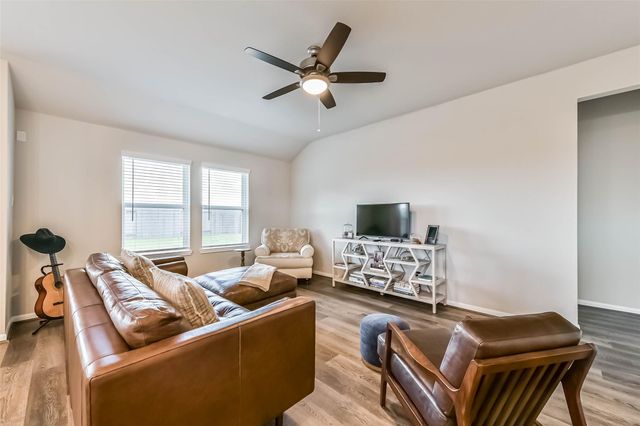 3213 Fig Tree Ln, Texas City, TX 77590