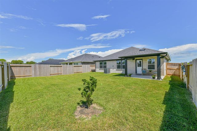 3213 Fig Tree Ln, Texas City, TX 77590