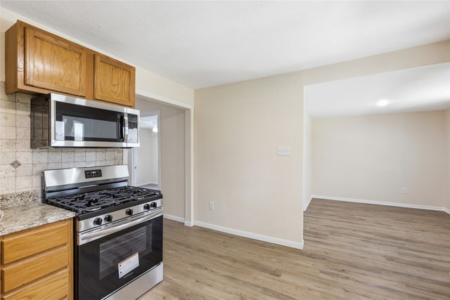 807 Highland Drive, Arlington, TX 76010