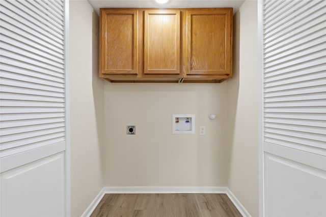 807 Highland Drive, Arlington, TX 76010