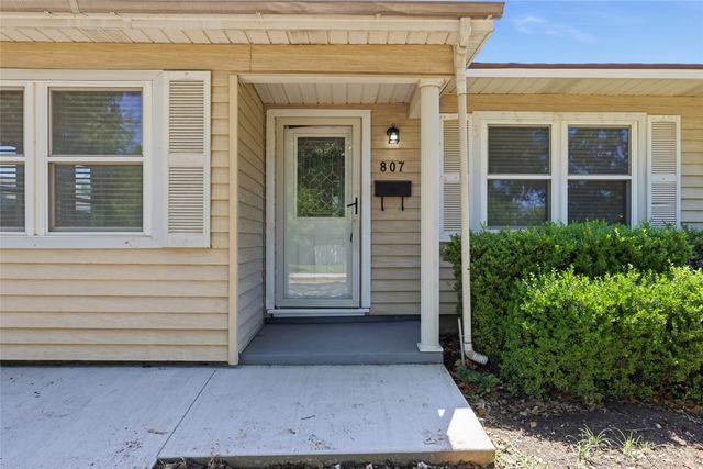 807 Highland Drive, Arlington, TX 76010