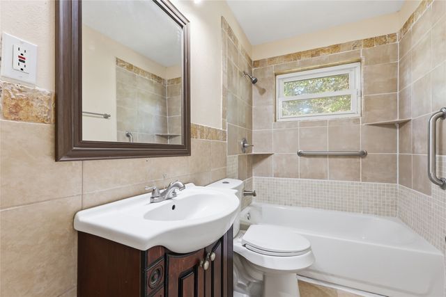 807 Highland Drive, Arlington, TX 76010