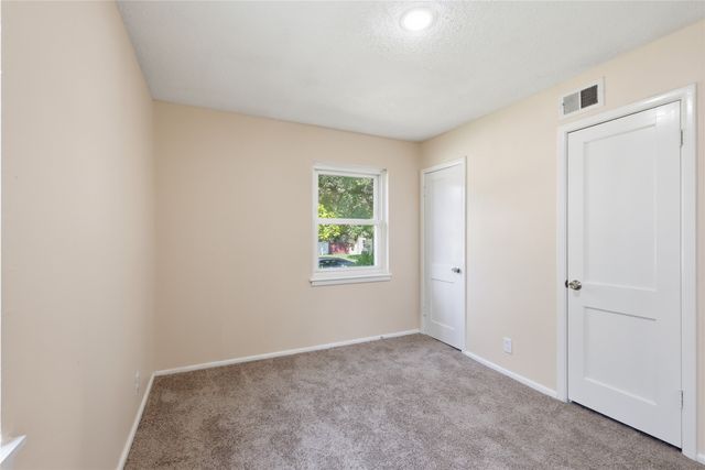 807 Highland Drive, Arlington, TX 76010