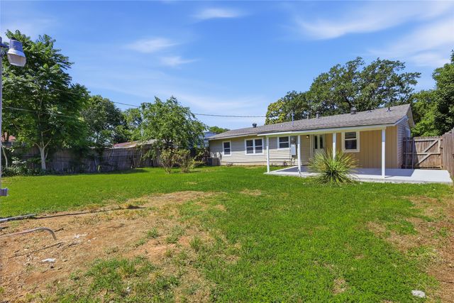 807 Highland Drive, Arlington, TX 76010