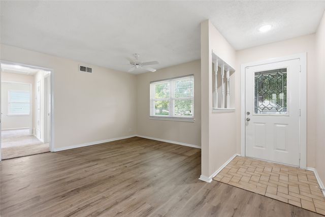 807 Highland Drive, Arlington, TX 76010
