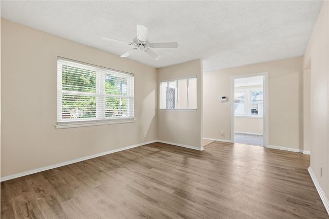 807 Highland Drive, Arlington, TX 76010