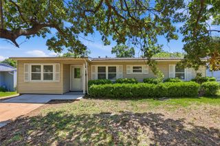 807 Highland Drive, Arlington, TX 76010