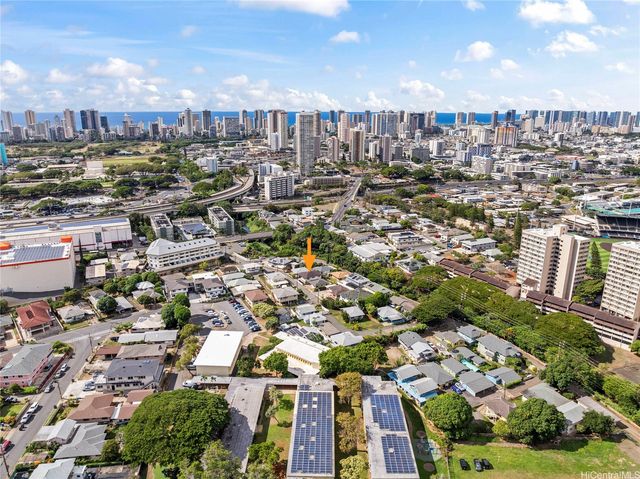 2915 Koali Road C, Honolulu, HI 96826