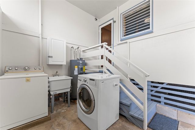 2915 Koali Road C, Honolulu, HI 96826