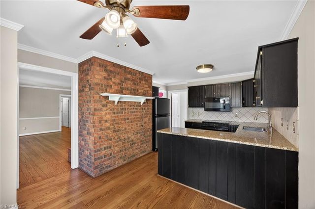 104 Meadowood Drive, Burlington, NC 27215