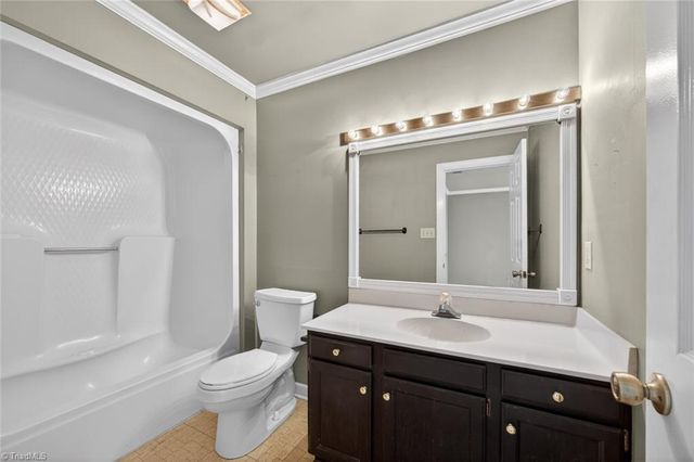 104 Meadowood Drive, Burlington, NC 27215
