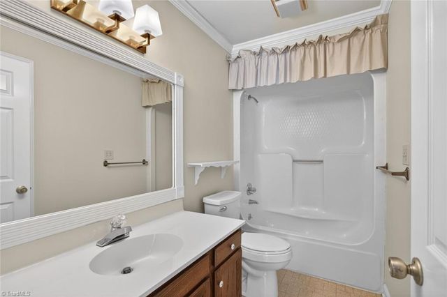 104 Meadowood Drive, Burlington, NC 27215