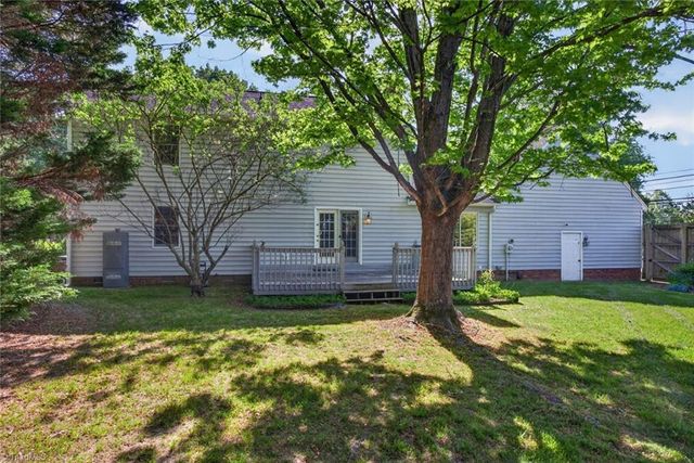 104 Meadowood Drive, Burlington, NC 27215