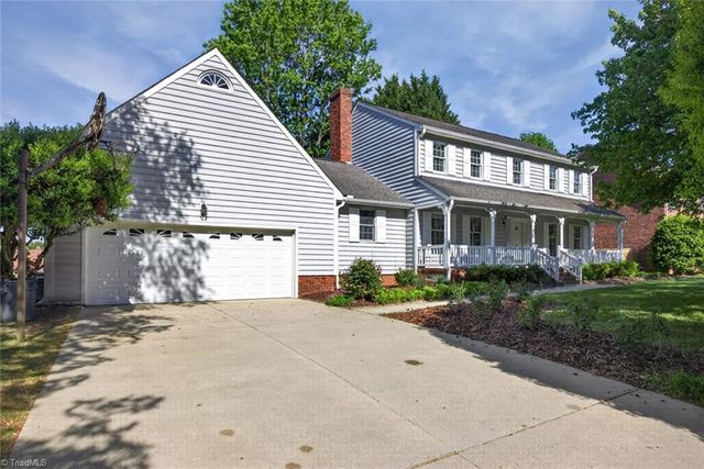 104 Meadowood Drive, Burlington, NC 27215