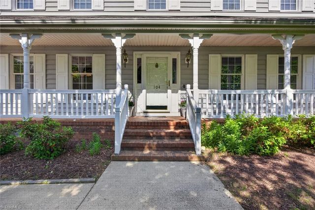 104 Meadowood Drive, Burlington, NC 27215