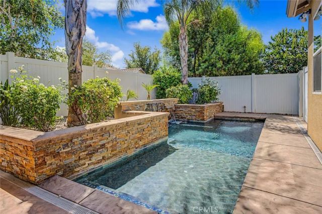 118 Guilden Grove, Bakersfield, CA 93312