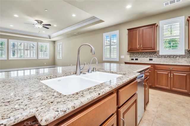 118 Guilden Grove, Bakersfield, CA 93312