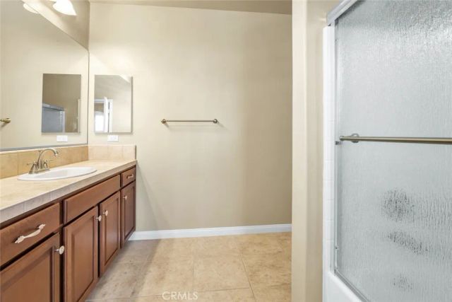 118 Guilden Grove, Bakersfield, CA 93312