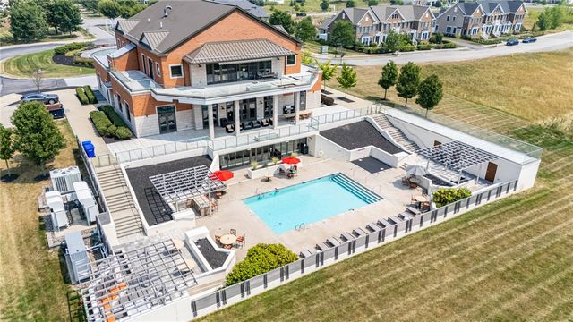251 Bretlyn Cir, Brighton, NY 14618