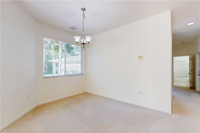 2531 Stockbridge Square SW, Vero Beach, FL 32962