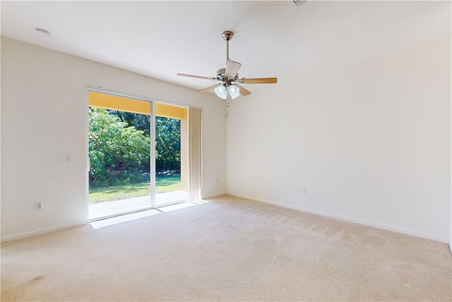 2531 Stockbridge Square SW, Vero Beach, FL 32962