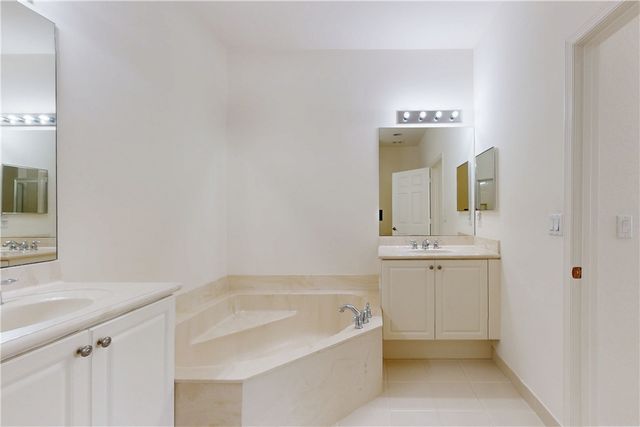 2531 Stockbridge Square SW, Vero Beach, FL 32962